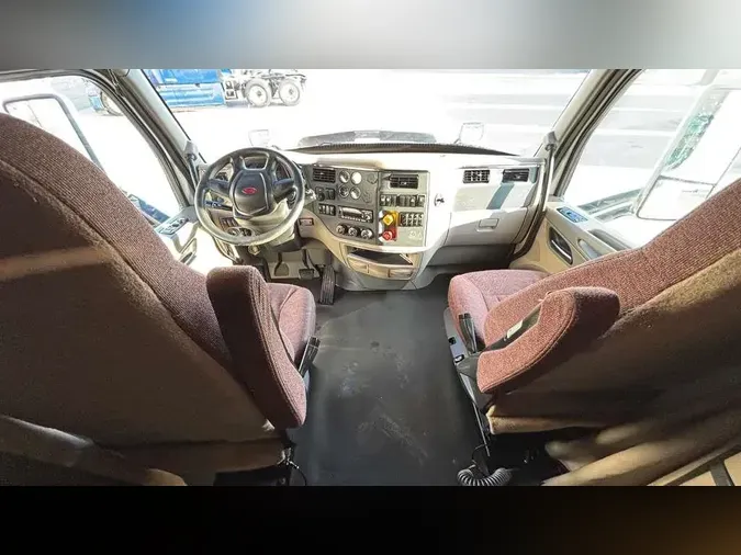 2022 Peterbilt 5795fbea63051fb885d8b4bafe124be1ba1