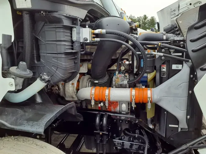 2020 FREIGHTLINER CASCADIA 113