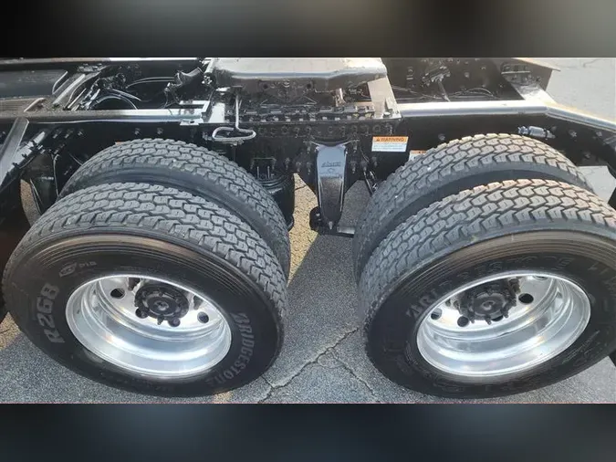 2021 FREIGHTLINER CA126