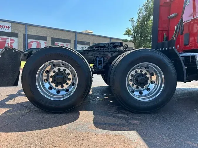 2022 KENWORTH T680