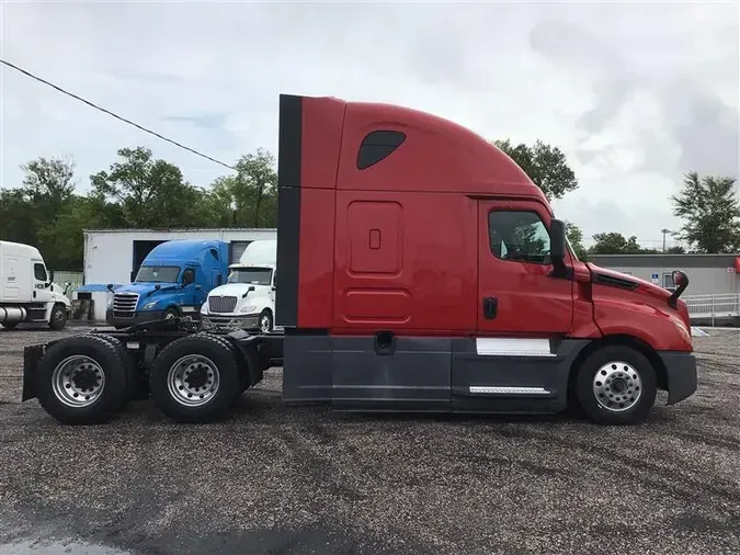 2020 FREIGHTLINER CASCADIA