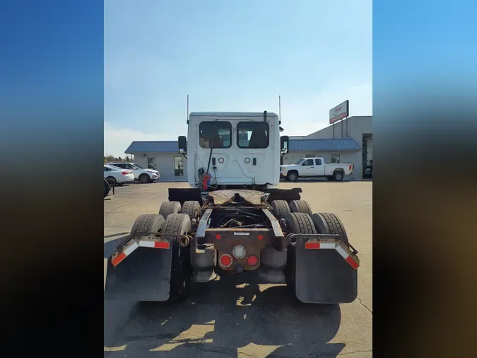 2020 FREIGHTLINER/MERCEDES CASCADIA 125