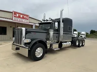 2022 PETERBILT 389