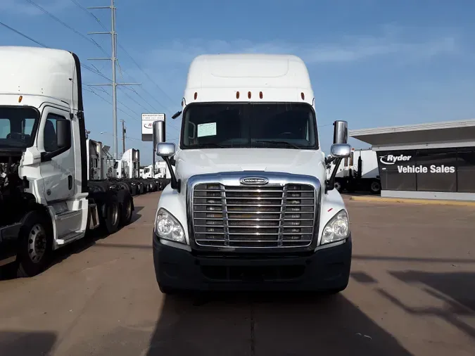 2019 FREIGHTLINER/MERCEDES CASCADIA 125