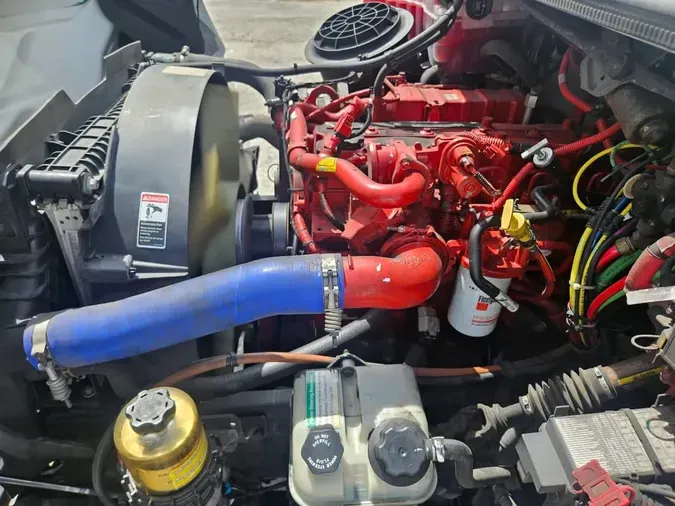 2022 FREIGHTLINER/MERCEDES M2 106