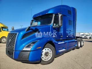 2021 VOLVO VNL64T760