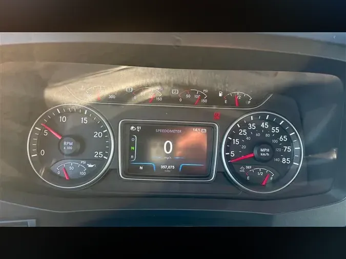 2020 INTERNATIONAL LT