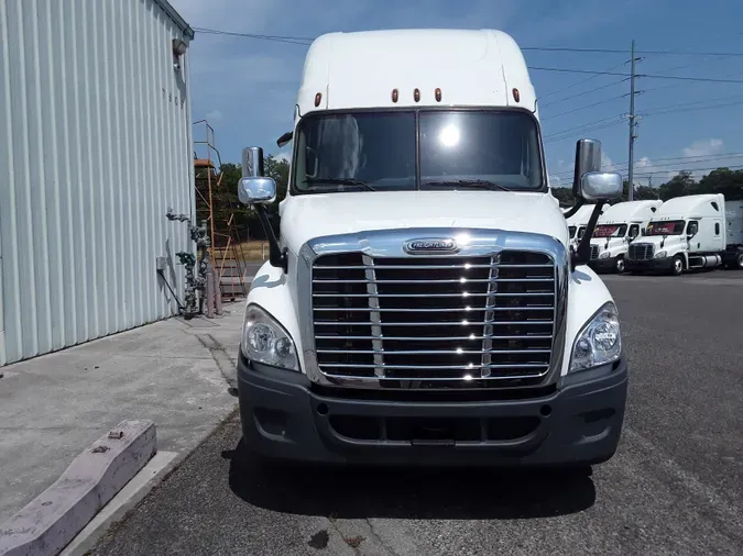 2019 FREIGHTLINER/MERCEDES CASCADIA 125