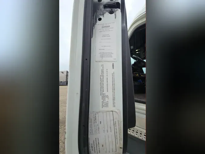 2022 Freightliner Cascadia 126