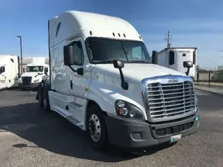 2017 FREIGHTLINER X12564ST