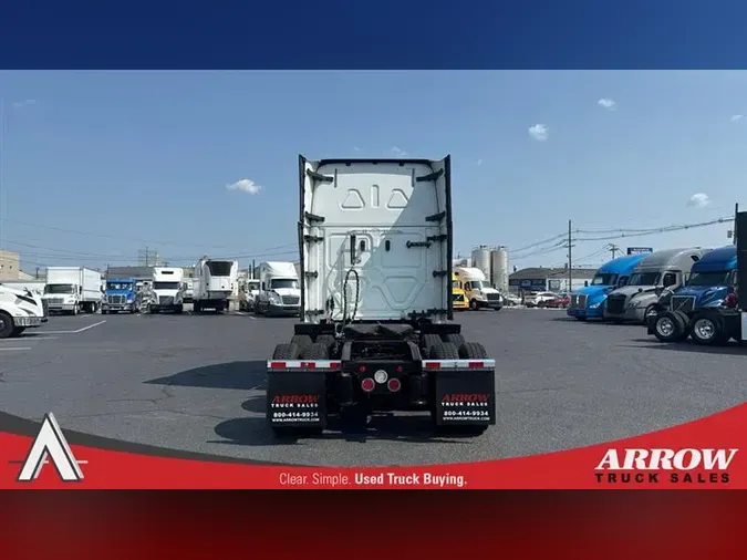 2021 FREIGHTLINER CA126