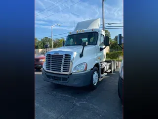 2015 Freightliner CASCADIA 125