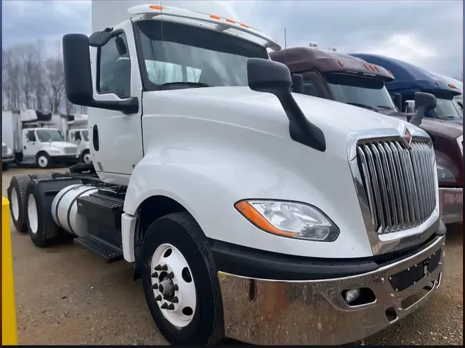 2020 NAVISTAR INTERNATIONAL LT625 DAYCAB T/A