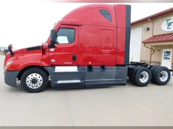 2020 Freightliner Cascadia