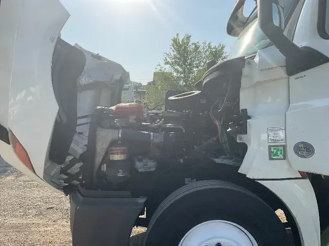 2018 Freightliner T12664ST