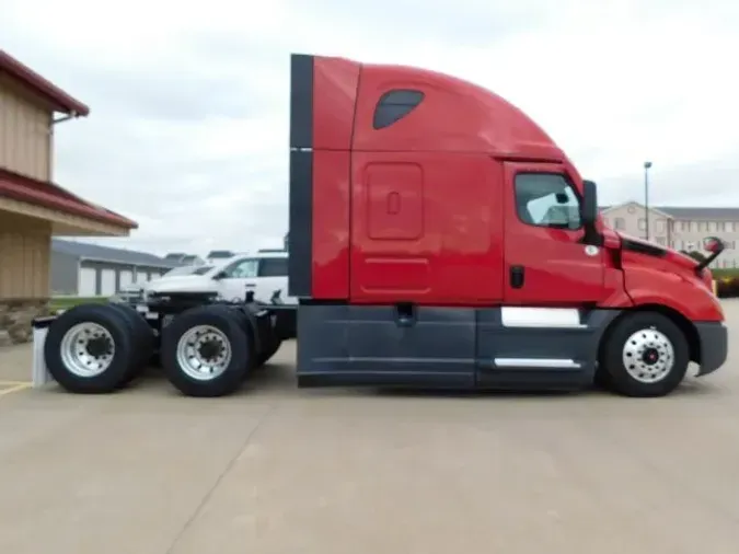 2020 Freightliner Cascadia