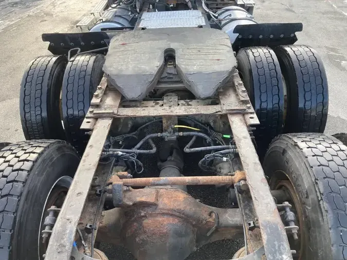 2019 NAVISTAR INTERNATIONAL LT625 DAYCAB T/A