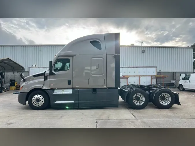 2022 Freightliner Cascadia