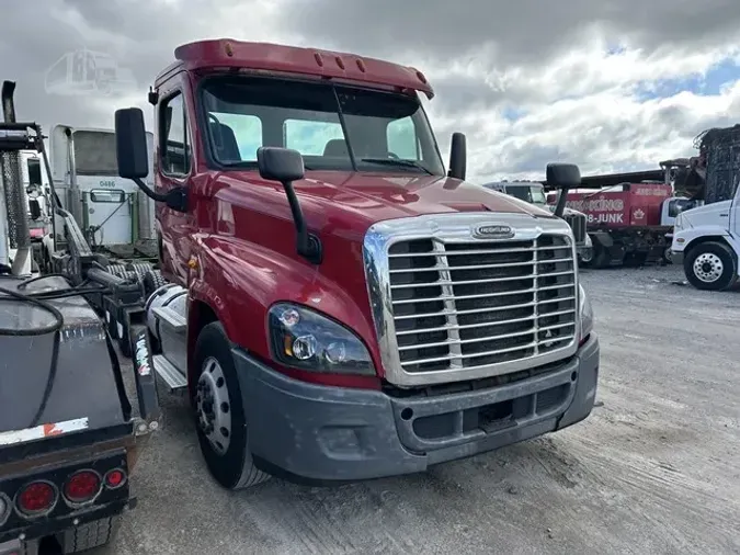 2017 FREIGHTLINER CASCADIA 125