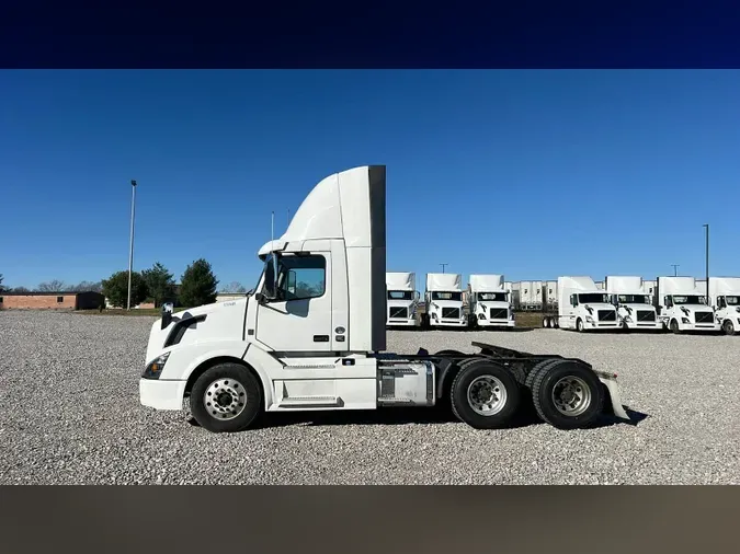 2018 Volvo VNL300