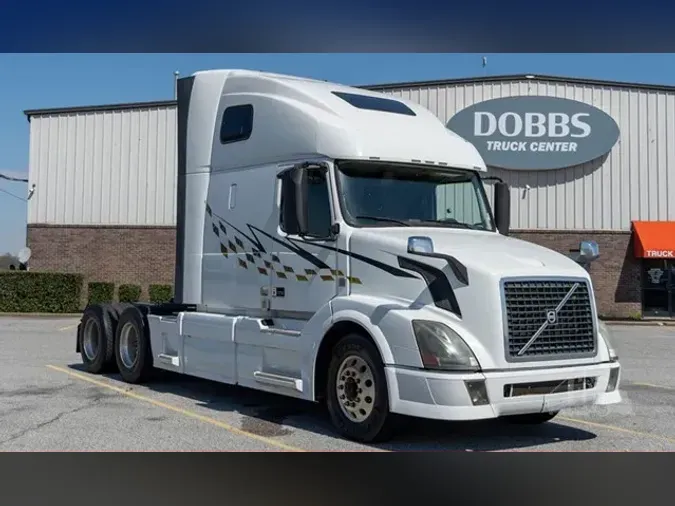 2015 VOLVO VNL64T6705fe7732f0a2d94765d236a2c873888fe