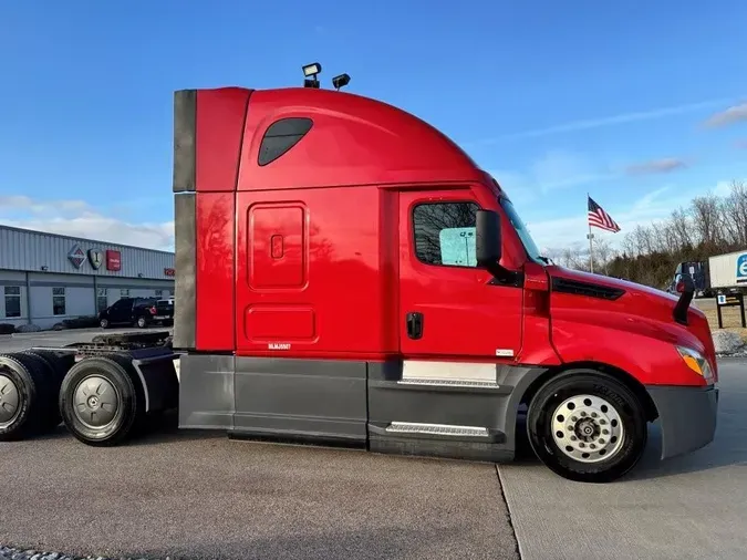 2021 Freightliner Cascadia