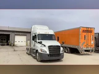 2020 Freightliner Cascadia