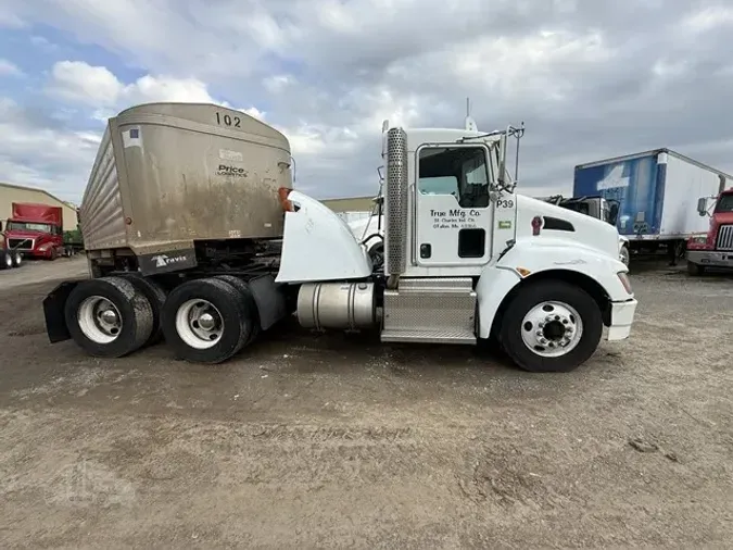 2014 KENWORTH T370