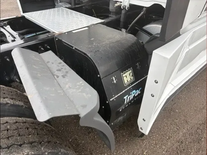 2022 Freightliner Cascadia