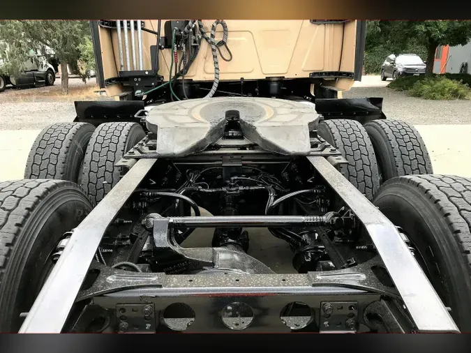 2022 INT LT625 6x4