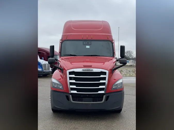 2021 FREIGHTLINER Cascadia 126