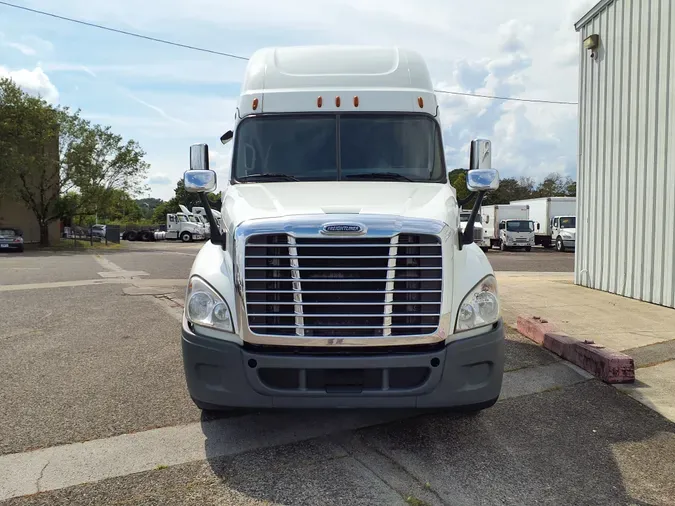 2019 FREIGHTLINER/MERCEDES CASCADIA 125