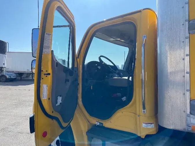 2019 Freightliner M2