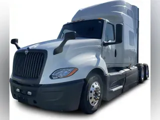 2021 International LT625