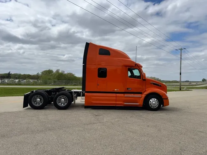 2023 PETERBILT 579