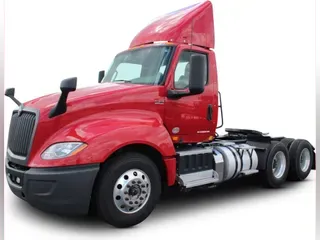 2018 International LT625