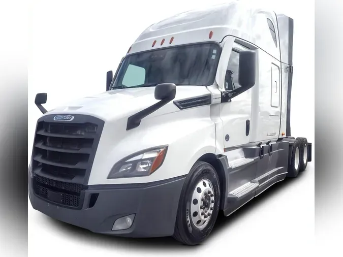 2020 Freightliner Cascadia5ff9d09d4720eec131b59e444042c079