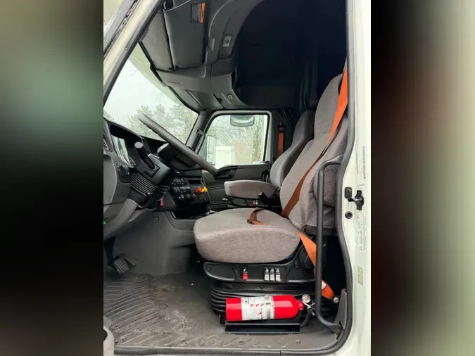 2020 NAVISTAR INTERNATIONAL LT625 SLPR CAB