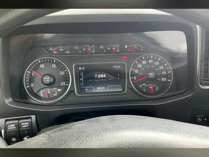 2022 INT LT625 6x4