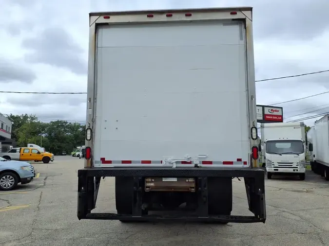 2016 FREIGHTLINER M2 106