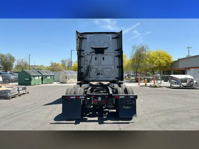 2020 Freightliner Cascadia