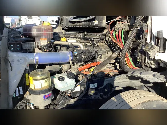 2022 Freightliner Cascadia 126