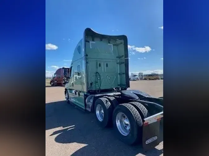 2025 Freightliner New Cascadia