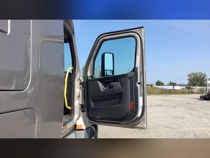 2024 Freightliner Cascadia 1266005aee9c1e5f54f8801e8de8038ecf5