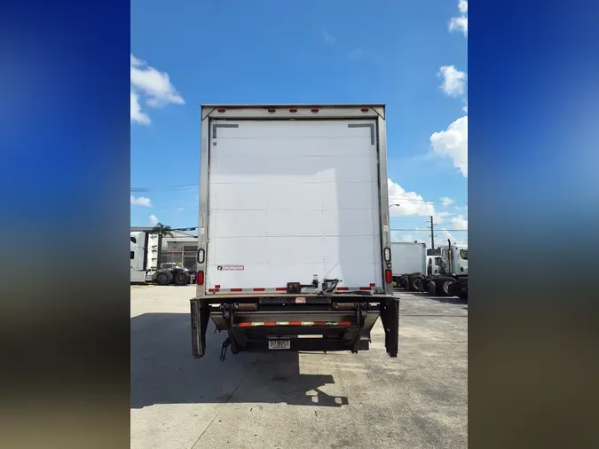 2016 FREIGHTLINER/MERCEDES M2 106