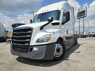 2021 FREIGHTLINER Cascadia 126