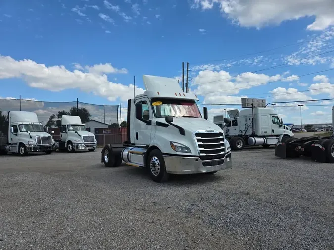 2020 FREIGHTLINER/MERCEDES NEW CASCADIA 116