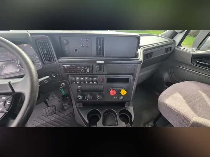2019 NAVISTAR INTERNATIONAL LT625 DAYCAB T/A