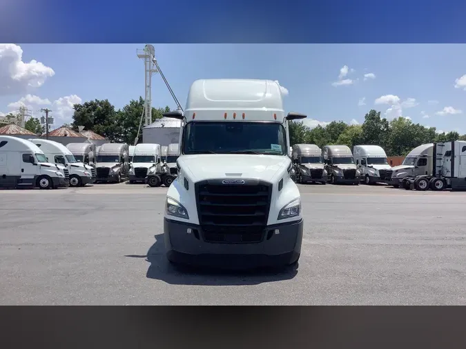 2022 Freightliner Cascadia 126