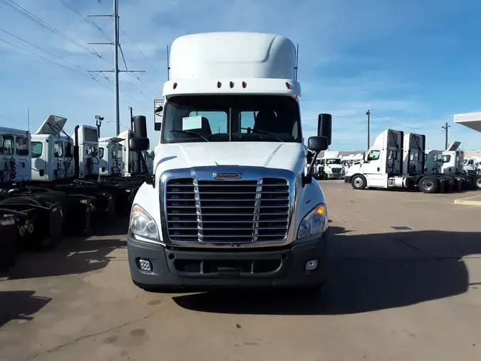 2019 FREIGHTLINER/MERCEDES CASCADIA 1256010cc0235aa52a6de1ad7f18b55867e